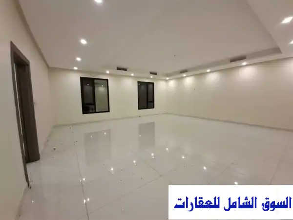 دور ثاني فاخر للإيجار في أبو فطيرة - 750 دينار...