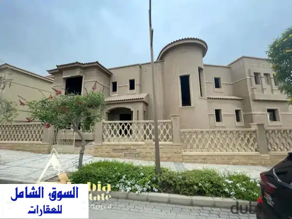 فيلا فاخرة للبيع في حياة ريزيدنس - استلام فوري! 5...