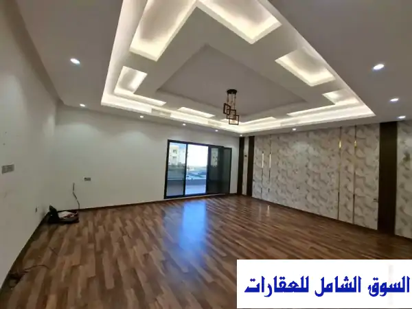 دوبلكس فاخر للإيجار في المسايل - 5 غرف، حوش،...