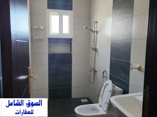 شقة للإيجار في جد علي - ٣ غرف، حمامين، مواقف سيارات، سعر مميز!