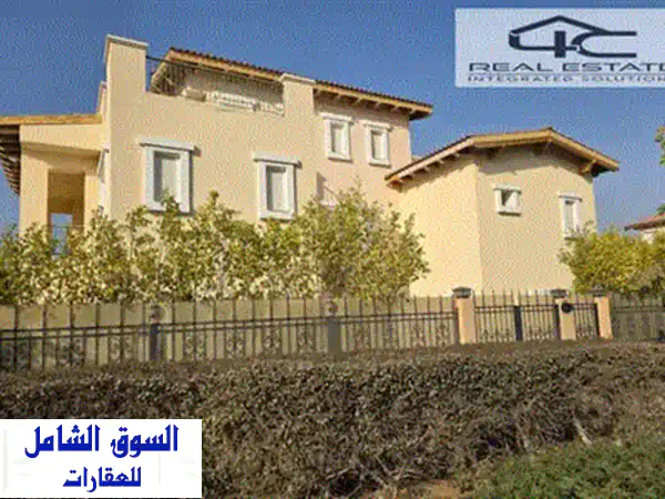 فيلا مستقلة فاخرة للبيع في هايد بارك القاهرة الجديدة - تصميم عصري وإطلالة خلابة!