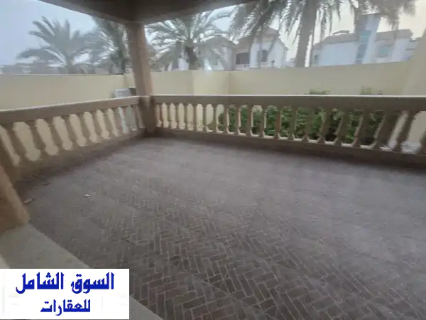 شقة فاخرة 3 غرف + مجلس في مدينة خليفة - إطلالة خلابة...