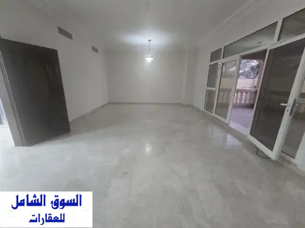 شقة فاخرة 3 غرف + مجلس في مدينة خليفة - إطلالة خلابة و موقع متميز!