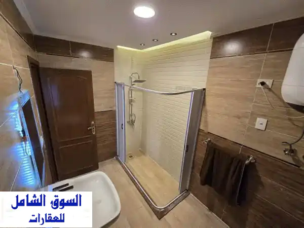 شقة فاخرة 220م² بالتجمع الخامس | تشطيب كامل + كمبوند متكامل الخدمات