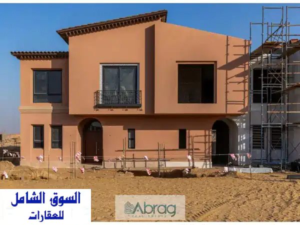 تاون هاوس فاخر للبيع في قلب الشيخ زايد فيلدج ويست...