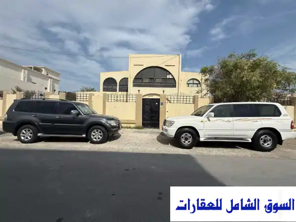 فرصة استثمارية ذهبية! فيلا قديمة في اللقطة -...
