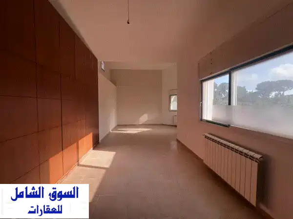 فيلا فاخرة للبيع في مار موسى - إطلالات خلابة على الجبال!