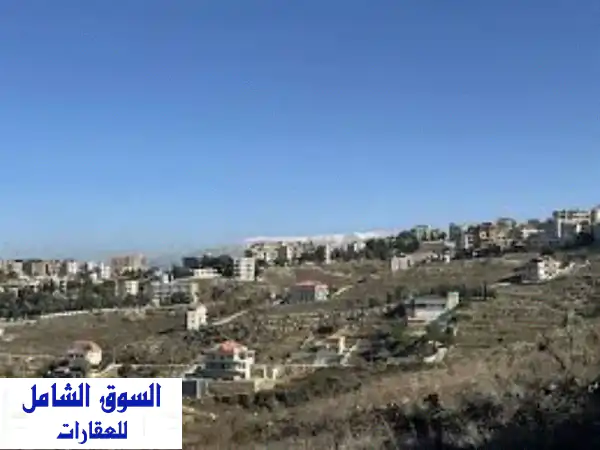 بناية سكنية فاخرة ٣ طوابق للبيع في منطقة...