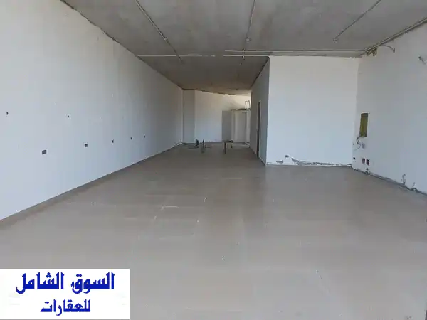 فرصة استثمارية رائعة! محلات تجارية للبيع في ضبية...