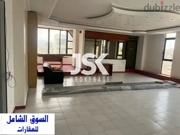 مكتب شبه مفروش للإيجار في عين الرمانة - مساحة 200...