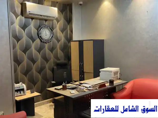 دوبلكس مفروش بالكامل في المقطم - سعر لقطة! ٣ غرف نوم،٣ حمامات، تراس وحديقة خاصة