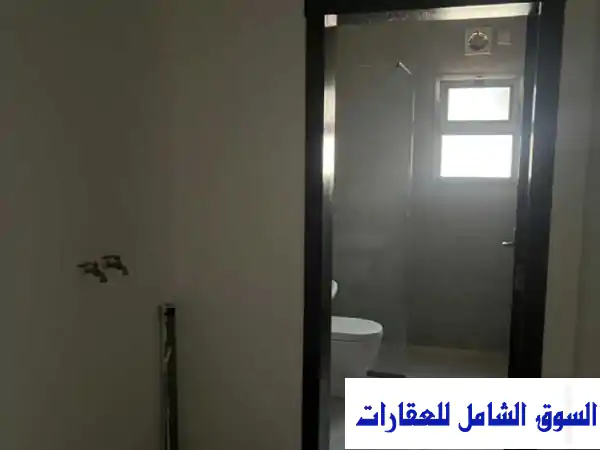 شقة راقية للإيجار في جدعلي الوسطى - 3 غرف، مكيفات، مواقف سيارات!