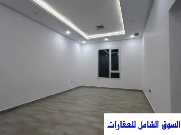 دور أرضي فاخر للإيجار في مبارك الكبير - أبو فطيرة | مدخل خاص + 4 غرف ماستر