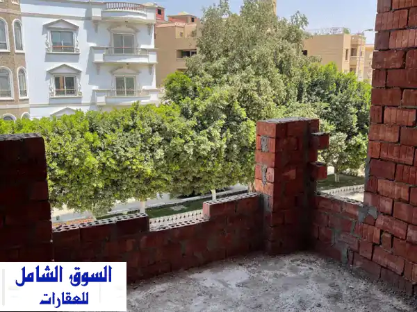 شقة فاخرة للبيع في التجمع الخامس - ارتفاع سقف 4.5...