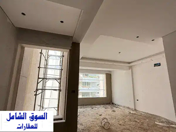 شقة فاخرة للبيع في الأشرفية - موقع متميز - تسليم...