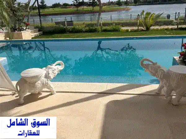 فيلا فاخرة للإيجار في مراسي الساحل الشمالي | شاطئ خاص و إطلالة بحرية خلابة