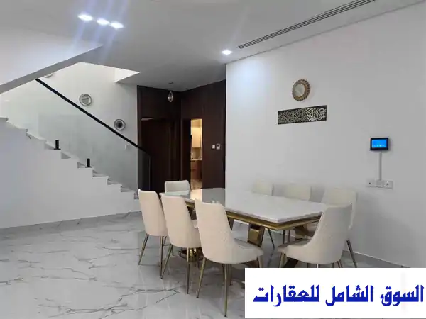 فيلا فاخرة للإيجار السنوي في الزاهية، عجمان | 5 غرف نوم ماستر + مسبح + مواقف سيارات