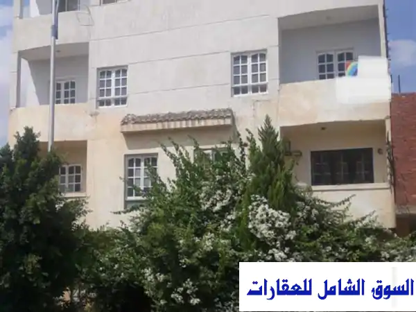 شقة دوبلكس مفروشة للبيع صف أول بجوار جامعة بدر -...