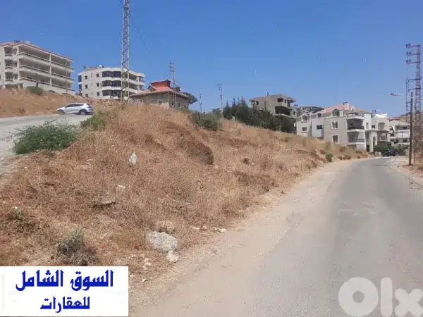 ارض فاخرة للبيع في عين الجديدة - 680 متر مربع، موقع...