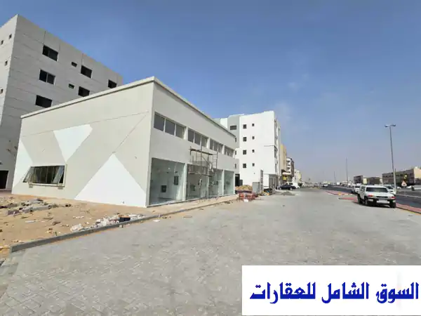 معرض تجاري فاخر للبيع في عجمان - الجرف الصناعية 2 - فرصة استثمارية لا تُفوّت!