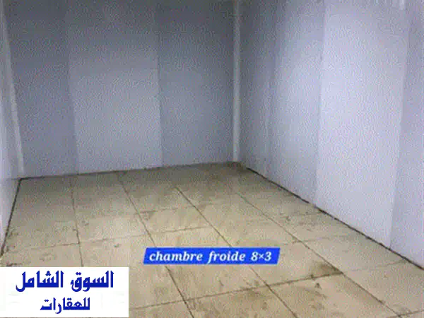 مكتب فاخر للإيجار في منطقة الزلقا المطلة على البحر - مساحة 180 متر مربع