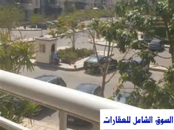 شقة فاخرة 140م² مفروشة بالكامل في مدينتي - إطلالة...