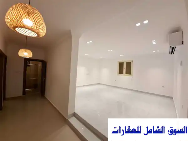 شقة سطح رائعة في حطين - غرفتين وحمامين ومصعد! 330 د.ك فقط