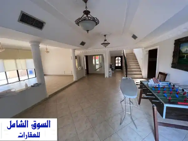 فرصة ذهبية! فيلا فاخرة زاوية للبيع في أبو كوارة بسعر...