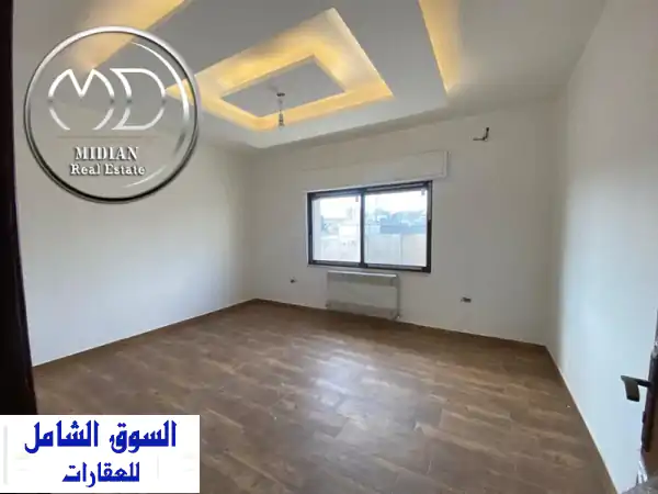 شقة شبه أرضي فاخرة 250م + حديقة 250م في دير غبار - فرصة مميزة!