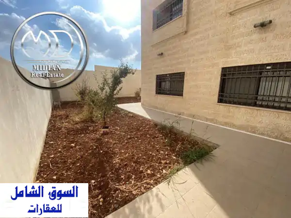 شقة شبه أرضي فاخرة 250م + حديقة 250م في دير غبار -...