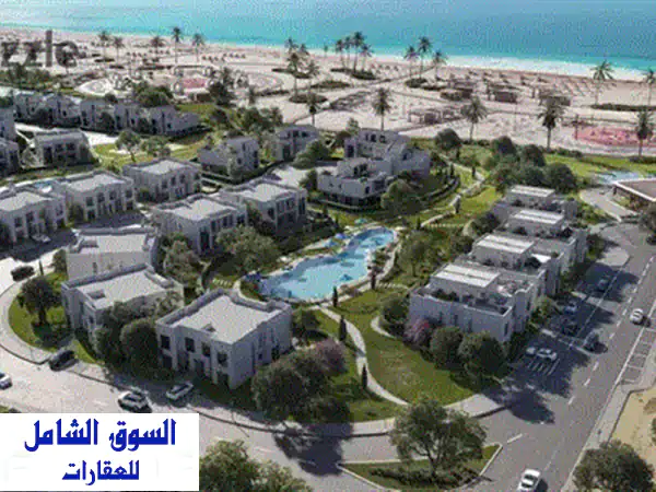 شاليه فاخر جاهز للسكن على البحر في لافيستا باي – الساحل الشمالي | إطلالة خلابة!