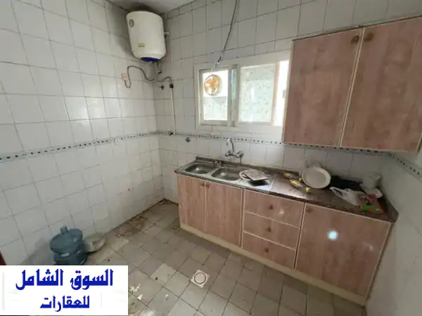 غرفة وصالة للإيجار السنوي في الرميلة عجمان - موقع مميز على كورنيش عجمان!