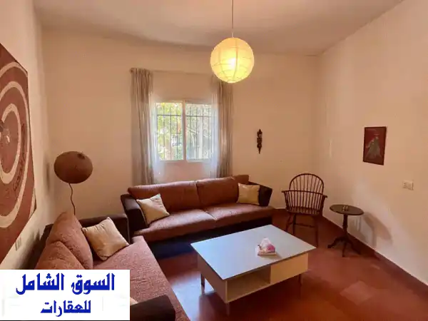 شقة مفروشة أنيقة في مينا الحصن - إطلالة ساحرة...