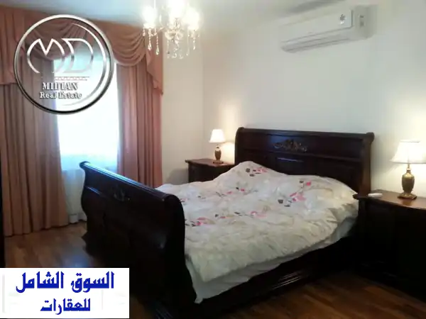 شقة فاخرة 350م² مفروشة للإيجار بأم أذينة - إطلالة خلابة!