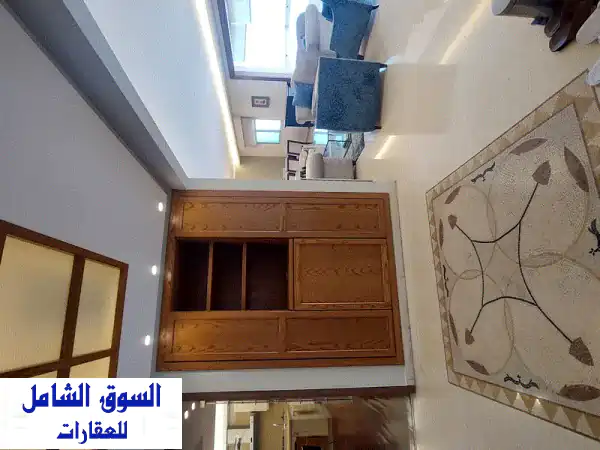 شقة فاخرة مطلة على البحر في رأس بيروت - فرصة...