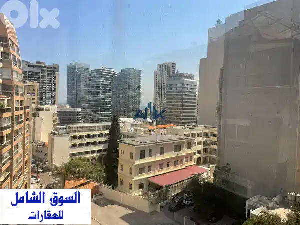 شقة فاخرة للبيع في ميناء الحصن، بيروت - إطلالة خلابة!