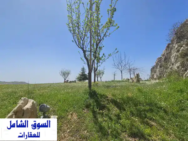 فيلا فاخرة للبيع في قلب نادي فقرا - إطلالة بحرية...