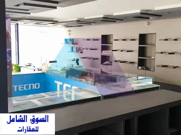 فرصة استثمارية ذهبية! محل فاخر للبيع في عين الرمانة...