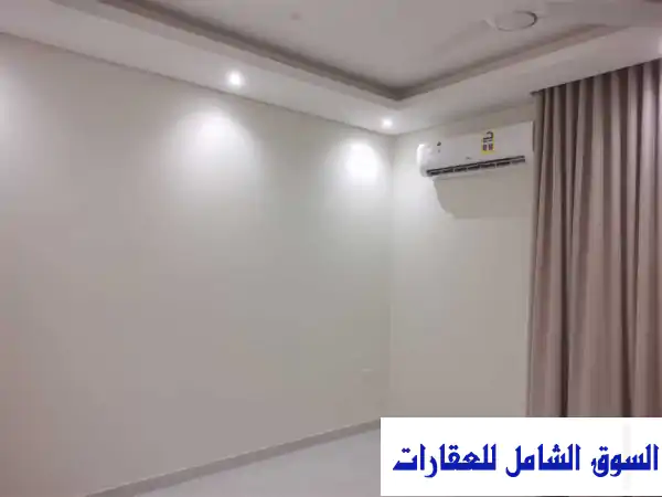 شقة فاخرة للبيع في المعبيلة الجنوبية - مساحة 140م²...