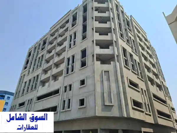 فرصة استثمارية ذهبية! بناية سكنية تجارية رائعة...