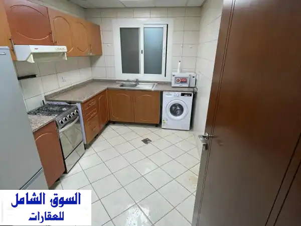 شقة مفروشة للإيجار في المجاز 1، الشارقة - غرفة وصالة، موقع متميز، 4500 درهم شامل!