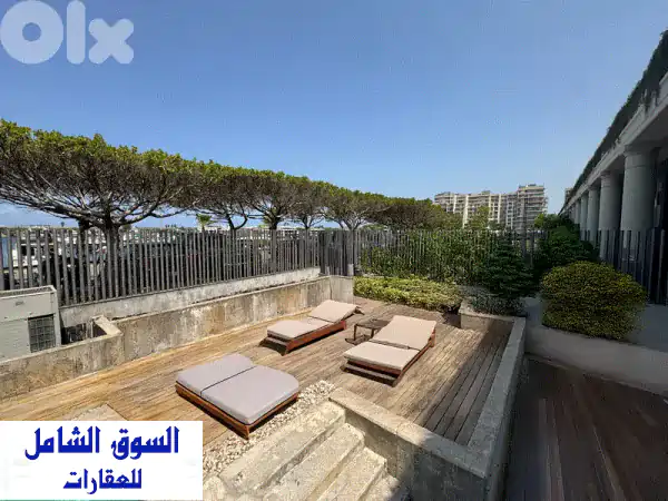 شقة فاخرة مطلة على مارينا ضبية مع تراس خاص واسع (170م²)...