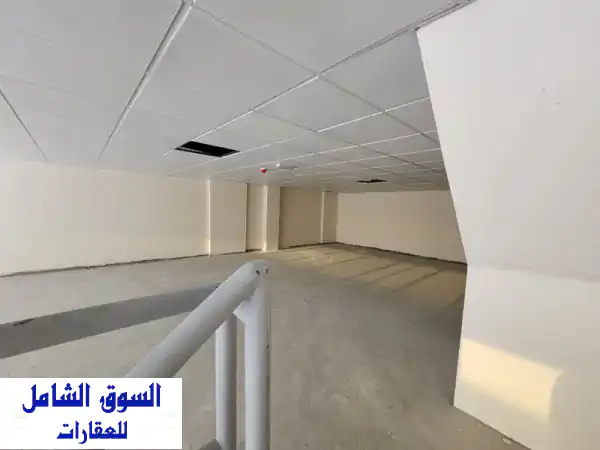 مستودع للإيجار السنوي في الجرف الصناعية 1 - مساحة 1400 قدم - 95,000 درهم