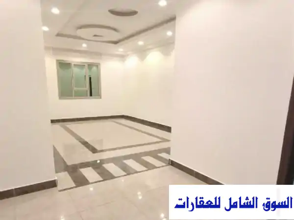 شقة راقية للإيجار في أبو فطيرة - 3 غرف، حمام، صالة،...