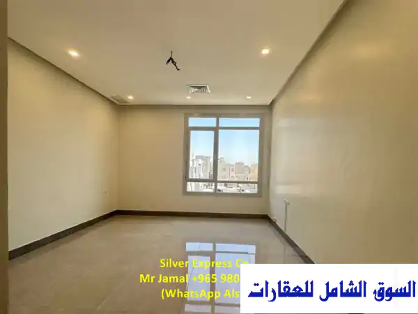شقة جديدة كلياً بغرفتي نوم رئيسيتين للإيجار في أبو فطيرة. فطيرة مبارك الكبير