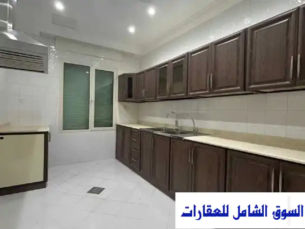 دور أول فاخر للإيجار في الزهراء - حولي | 750 دينار فقط!