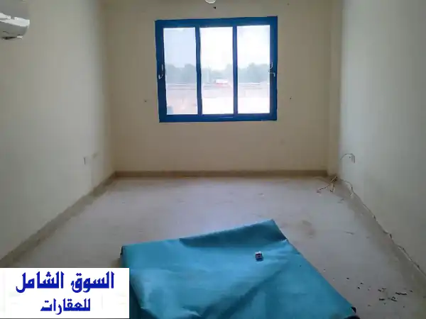 شقة عزاب رائعة في بني ياس غرب - غرفتين وصالة -...
