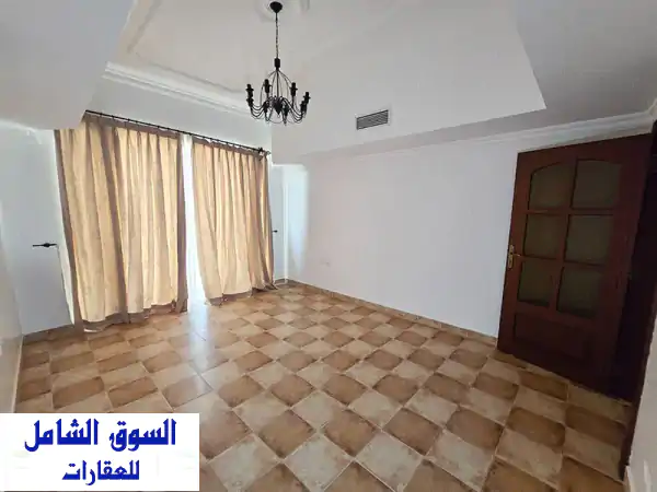 مكتب فاخر للإيجار في السيف - 175م²، 3 غرف، مطبخ مجهز، 500 دينار فقط!
