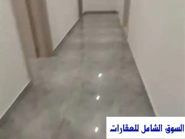 شقة فاخرة للإيجار في الجابرية - 4 غرف نوم، روف،...