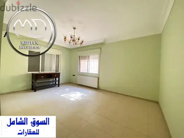 شقة دوبلكس أرضية فاخرة للبيع في أم السماق - مساحة 500م² + حديقة خاصة!
